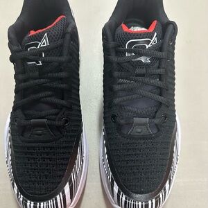 NIB Q4 Sports Q4MB-017 shoes 
Q4 WHITE STREAK 495 LO SP
Size 7